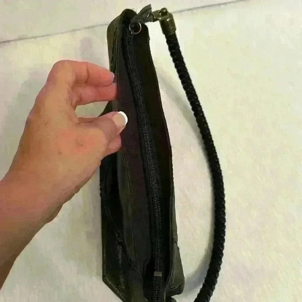 The Sak Black Indio Leather Shoulder Bag Purse Braided Strap Brass Hardware - Picture 9 of 15
